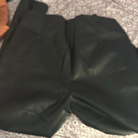 Free People vegan leather pants size 8 new years outfit - Picture 4 of 4